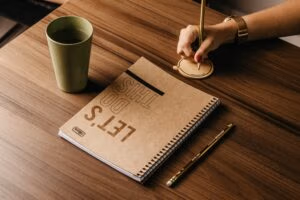 Mehr über den Artikel erfahren 11 Tipps, wie du täglich an dir arbeitest 🪴🧑‍🎓